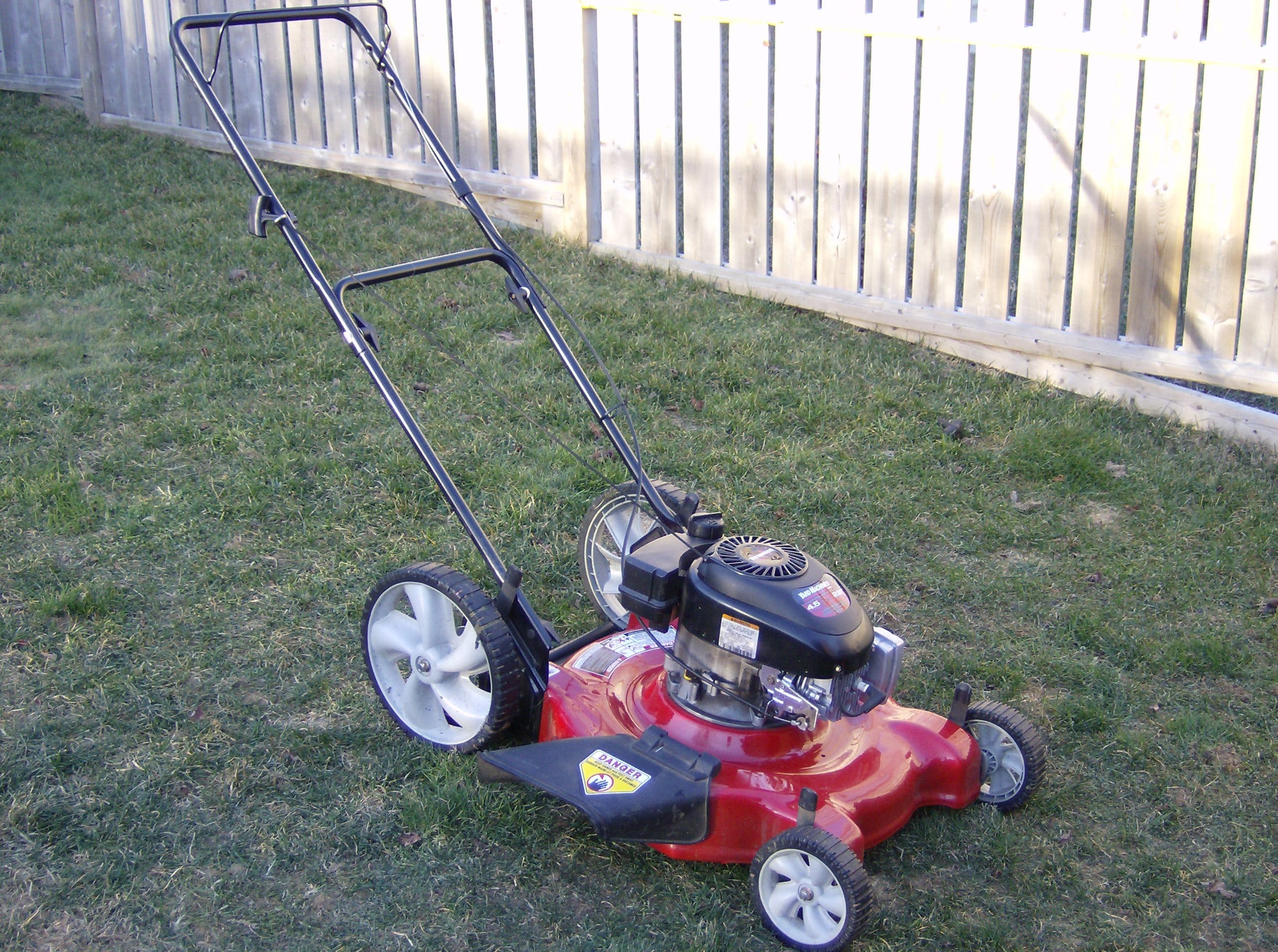 how were lawns mowed in the 1700's