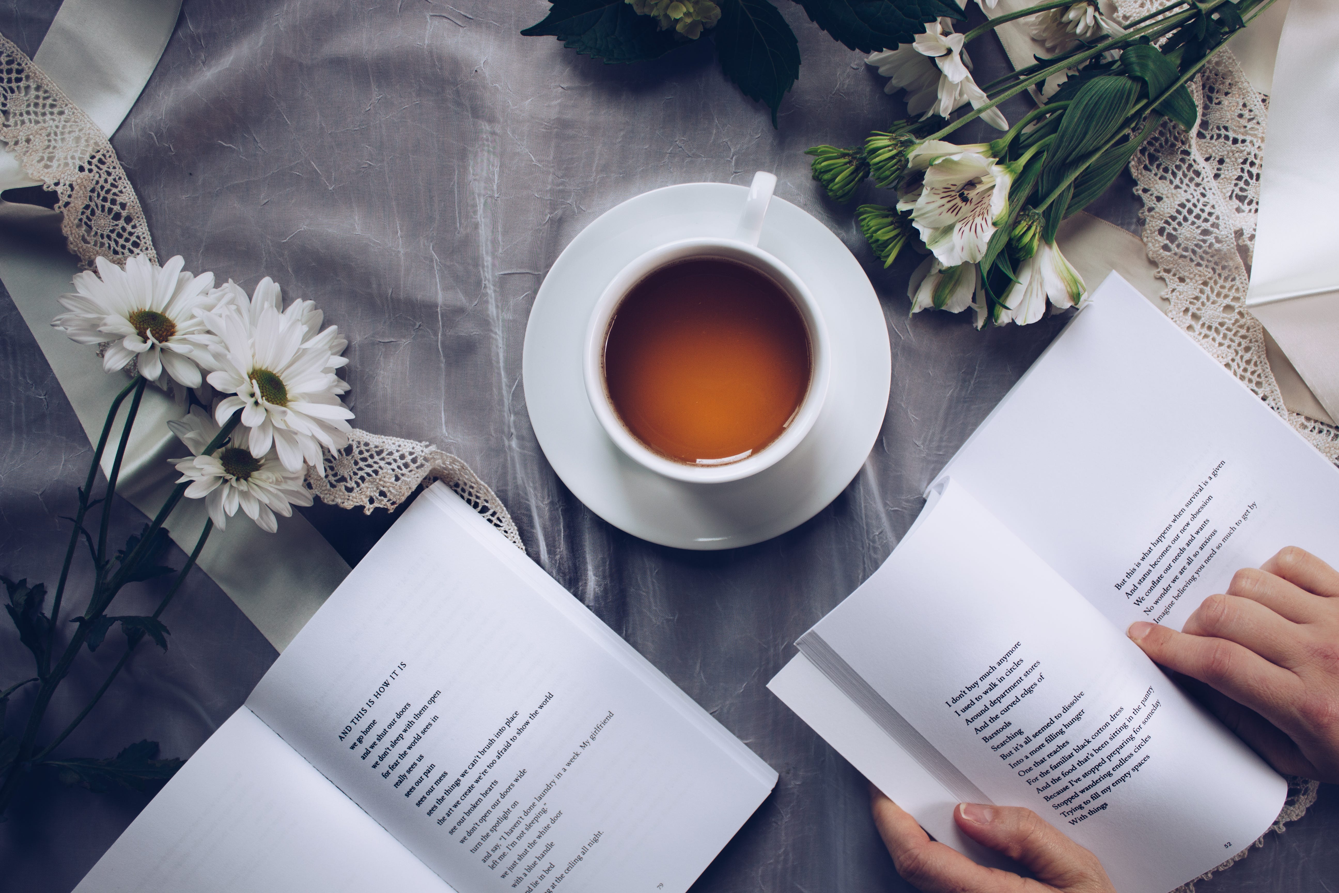 Four Effective Ways for Falling in Love With Reading