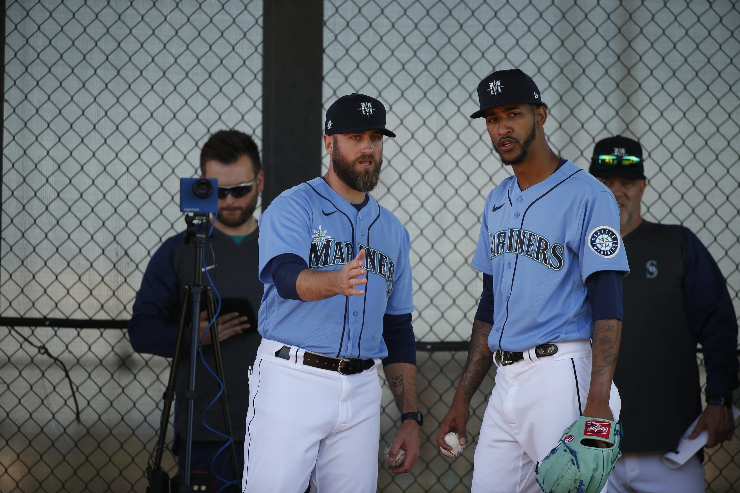 Checking in with Mariners Pitching Coach Pete Woodworth