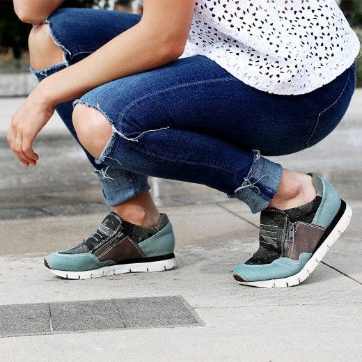 womens walking shoes for travel