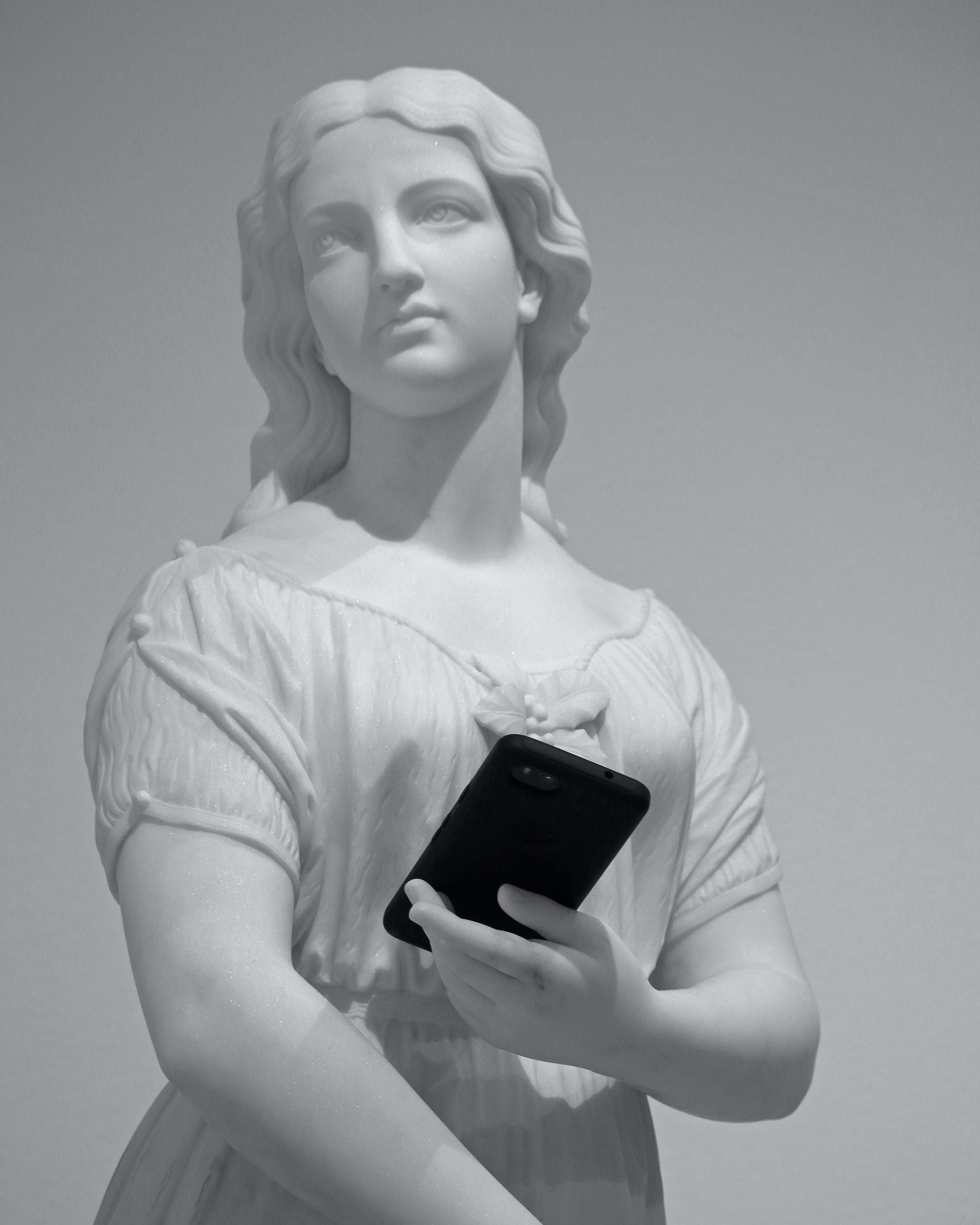 Dialogue between my phone and me does phone distract us or we misuse
