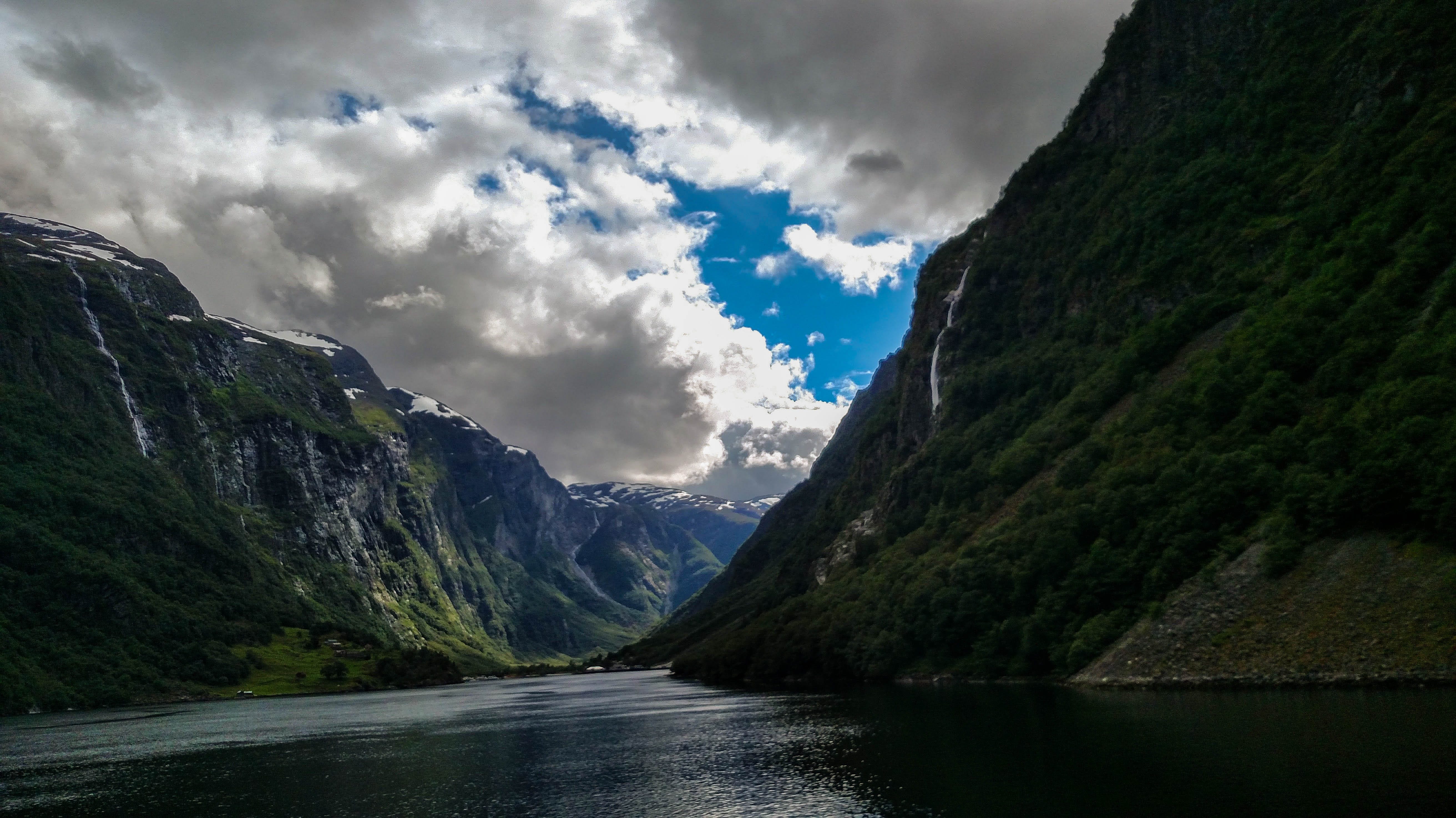 Naeroyfjord