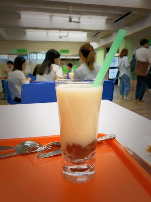 Na Can 最後告白 想著今日最後一日 應該頗多人 於是提前了一點來到新亞餐廳 但還是被人龍震驚到了 By H Y Medium
