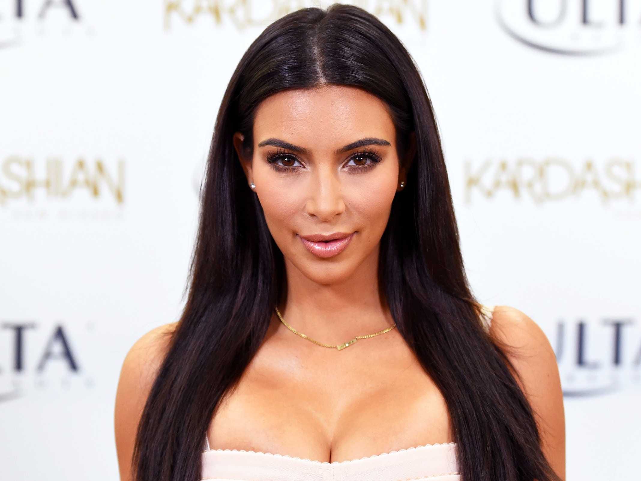 Kim Kardashian Deja De Ser Famosa Se Desnuda Xxx