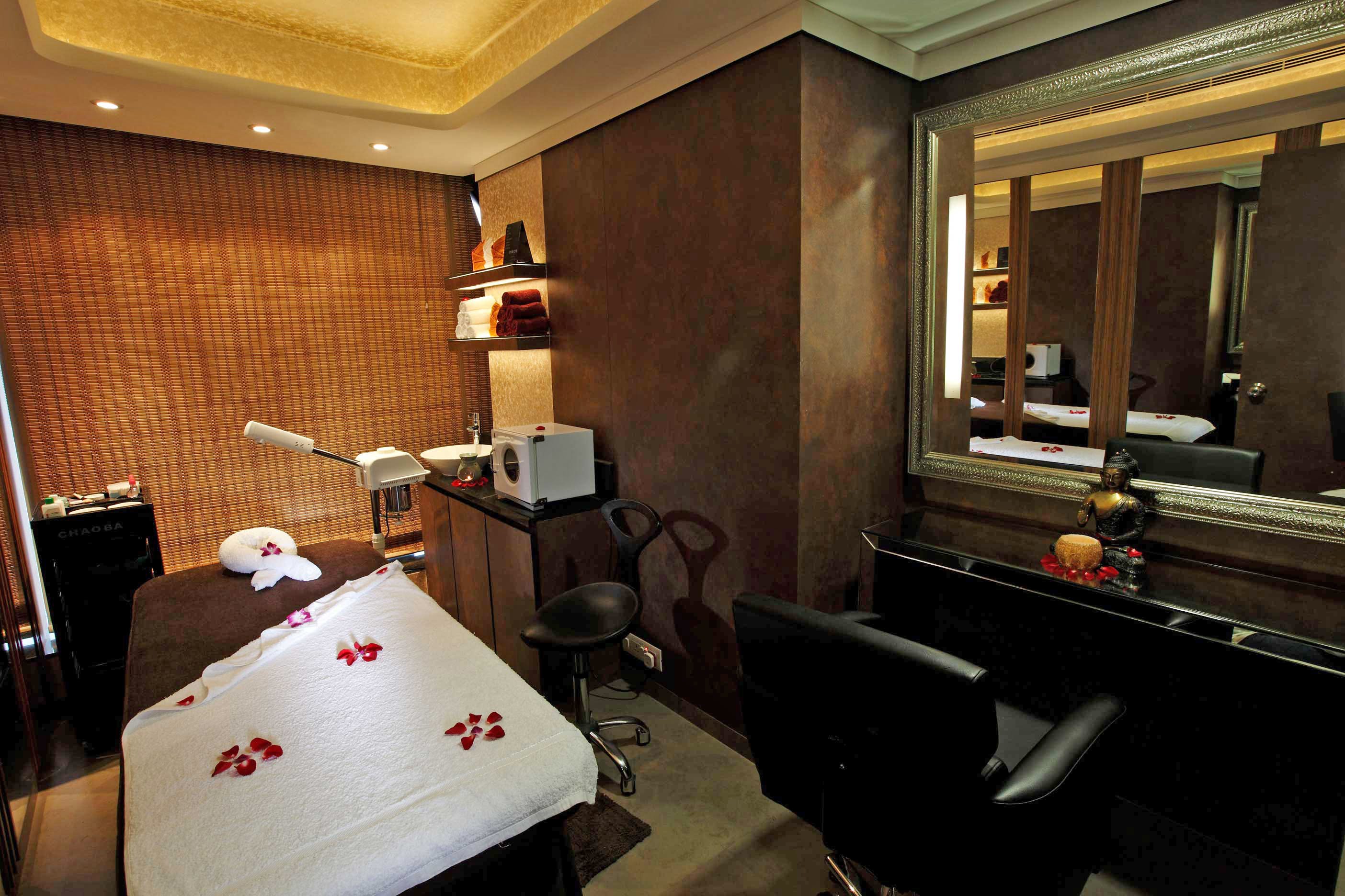 Mirrors Spa, Saloon and Academy Madhapur, Hyderabad, India Unisex Spa
