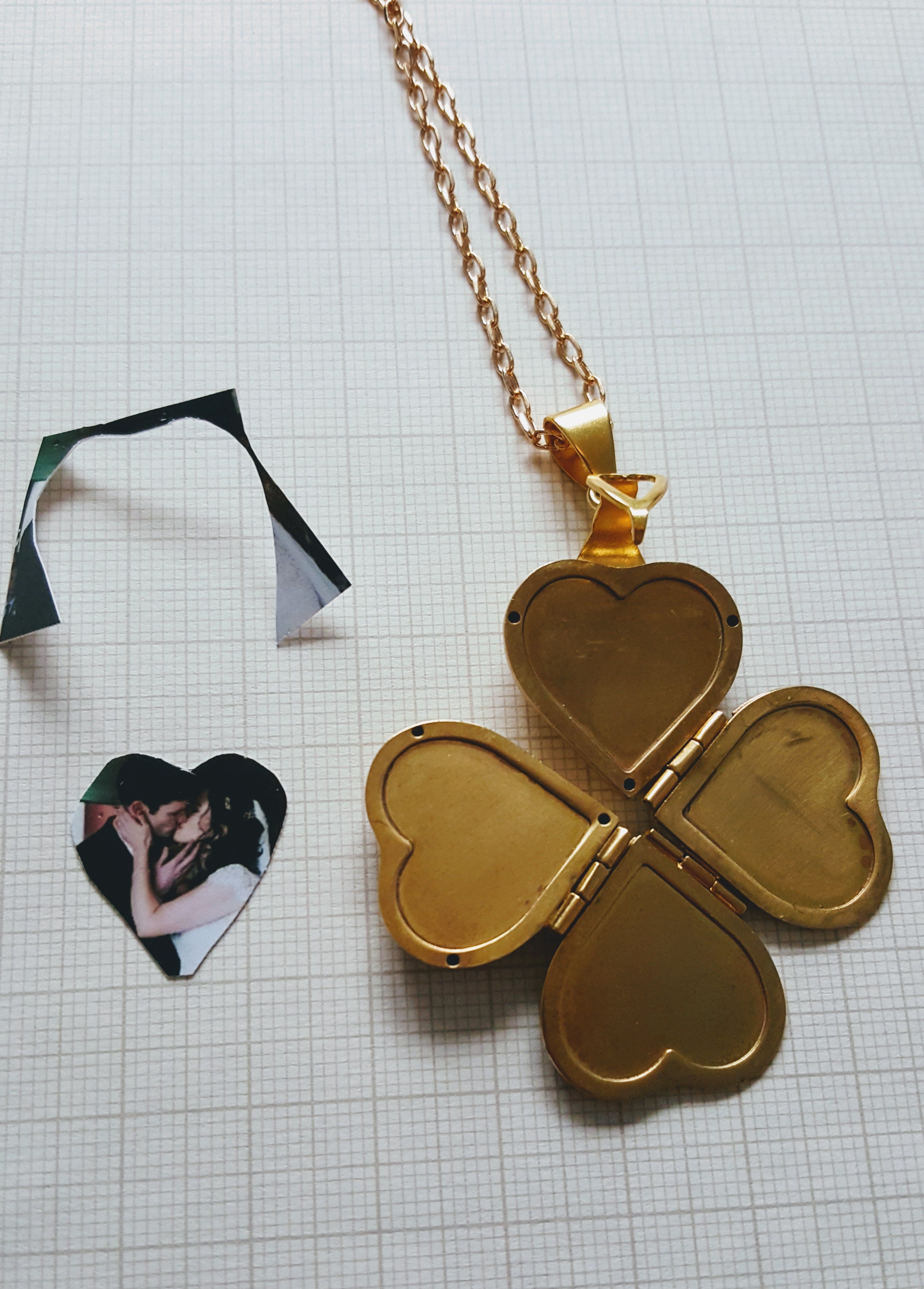 how-to-print-photos-for-a-heart-locket-by-wendy-gommersall