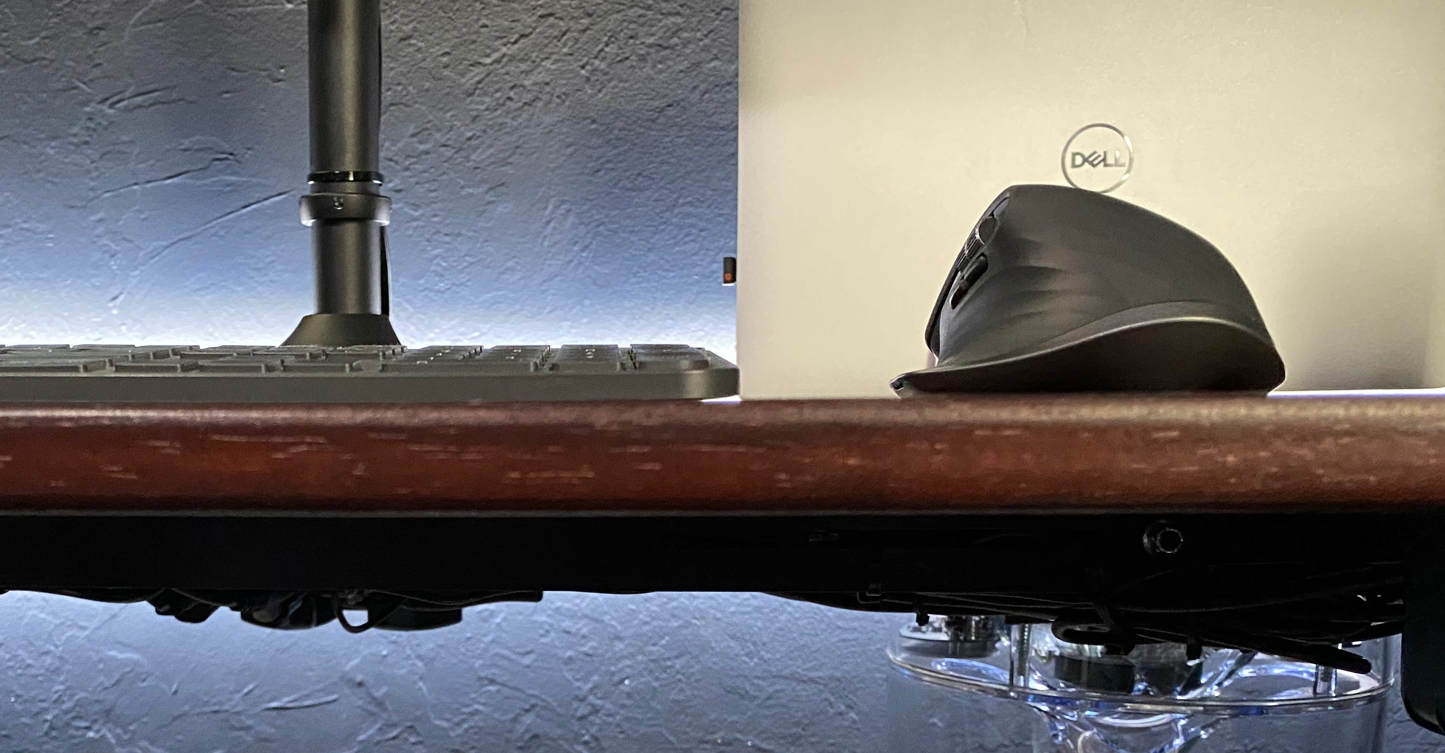 Evodesk Pro Standing Desk Review. A premiumpriced desk marred by… by