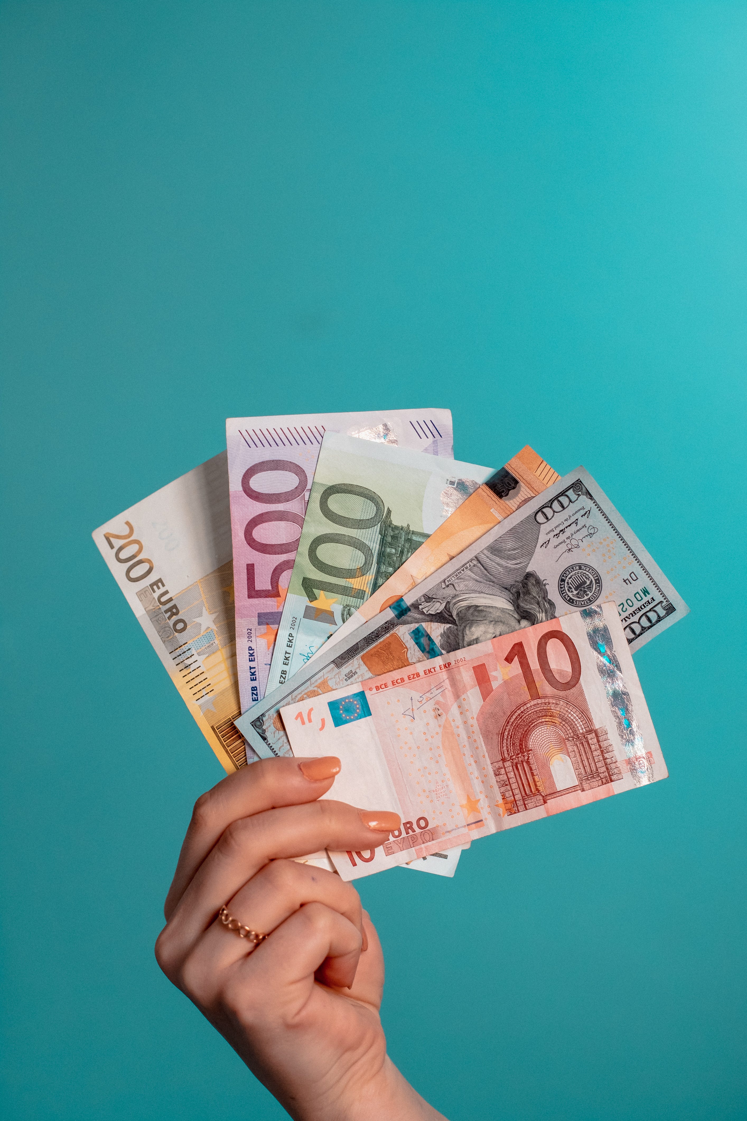 Why Most People Live Beyond Their Means Be Unique