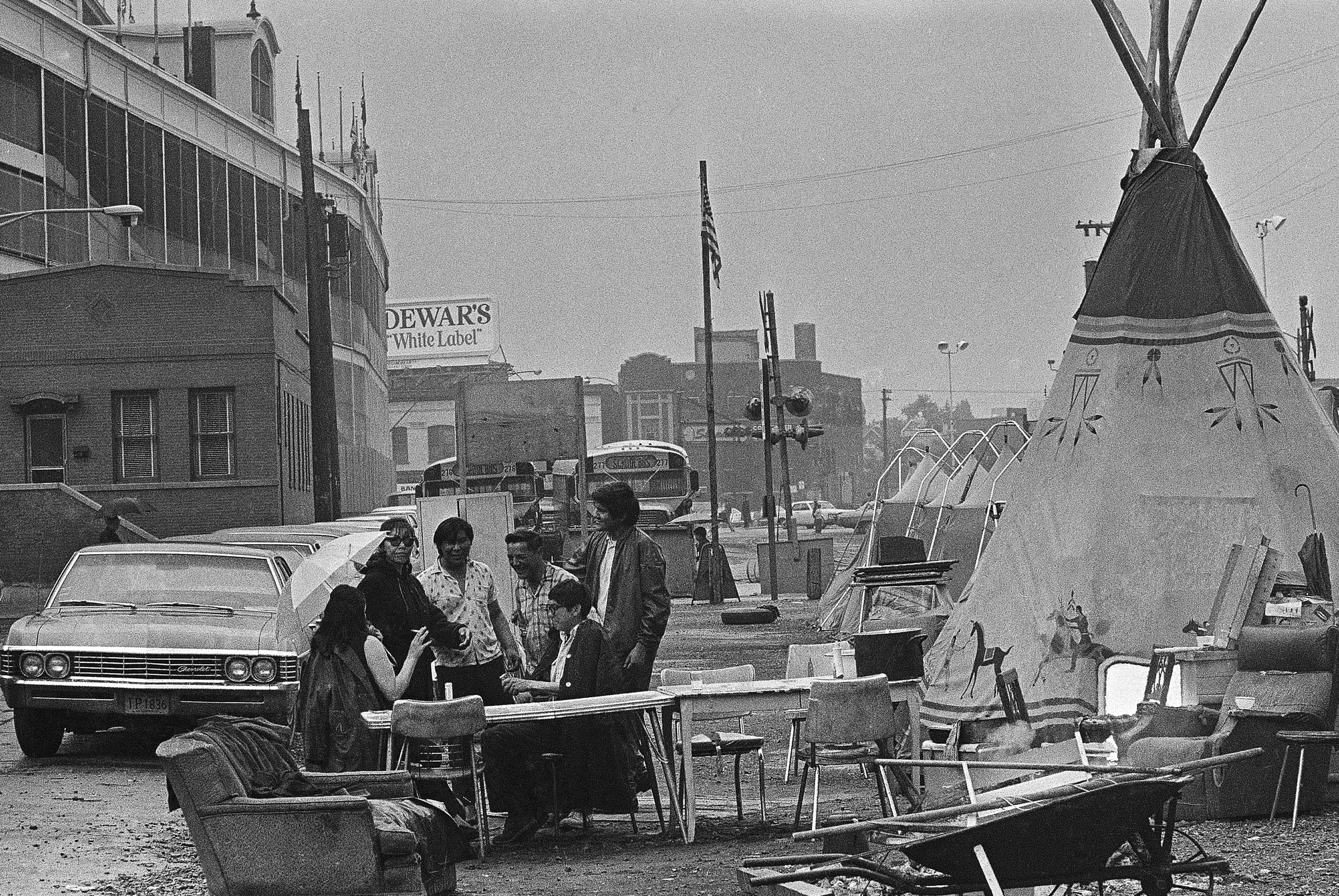 A History Of Native Americans Standing Up To The U S Government In Photos By Rian Dundon Timeline