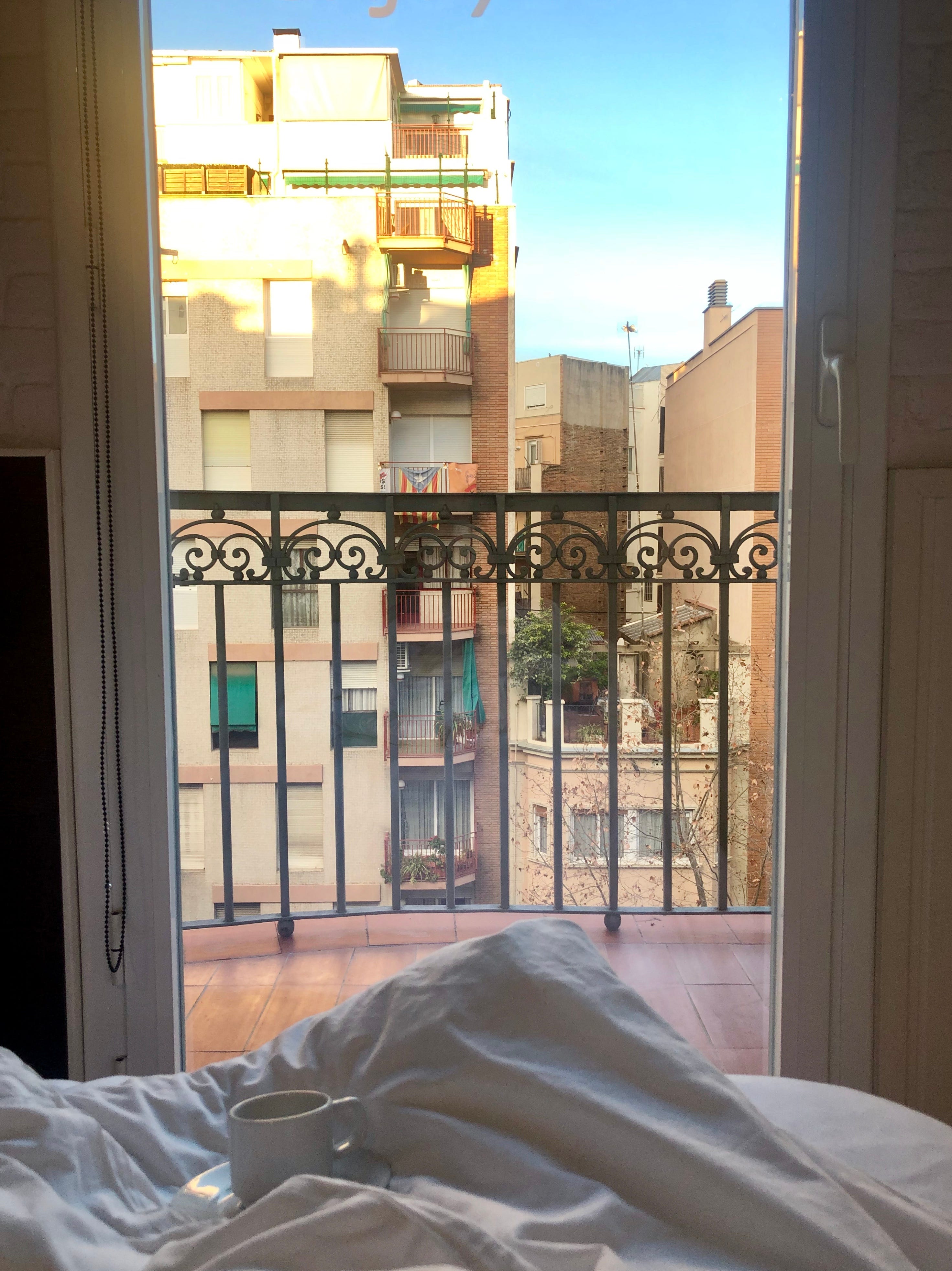 Travel Time London Amsterdam Barcelona Blaire Ward Medium