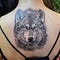 Sie-Wolf Rücken Tattoo