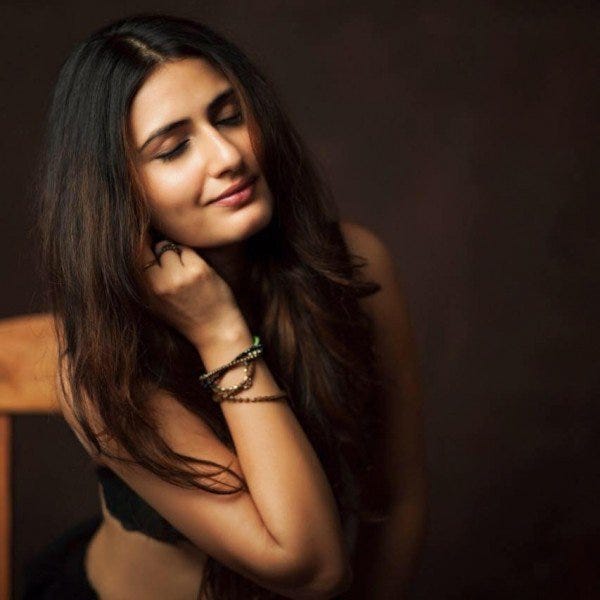 15 Hot Spicy Photo S Of Fatima Sana Shaikh Dangal Movie Girl By Reckon Talk Medium