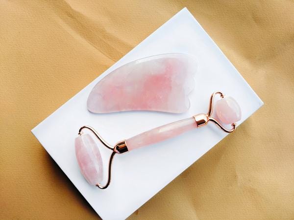 Facial Roller VS. Gua Sha — What's the Difference? | by Nudie Glow | Medium