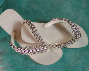 sandálias havaianas bordadas