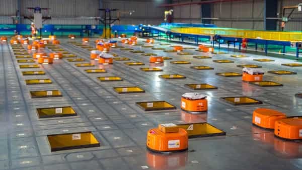 Are parcel sorting robots the next major technology in warehouse  automation? | by Robosera TiAMR | Medium
