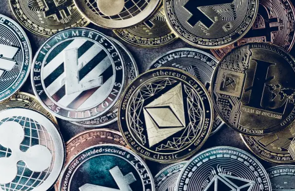 Is Investing In Cryptocurrency Worth Taking A Risk? / Is investing in cryptocurrency worth taking a risk? - Quora / If you're patient enough, you win this game.