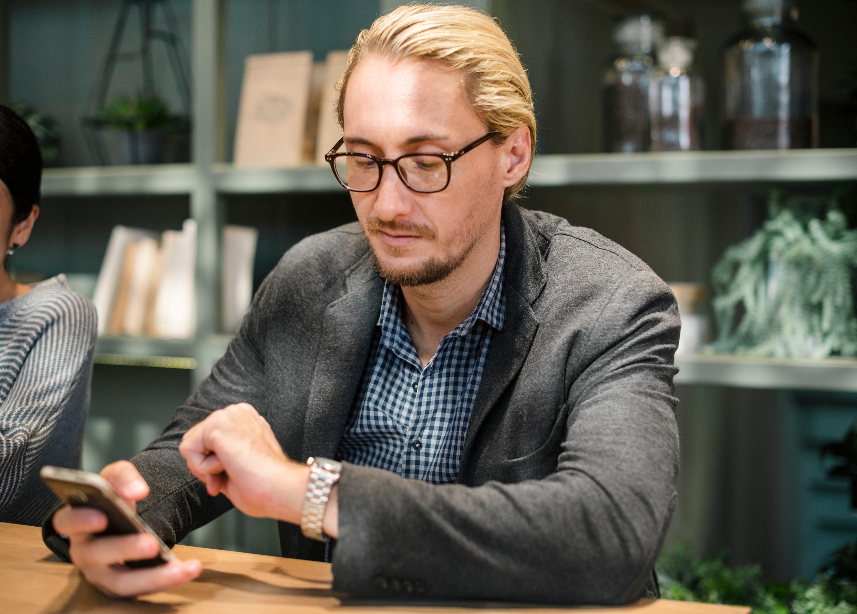 You re Not Answering Your Prospects Fast Enough By Thierry Maout
