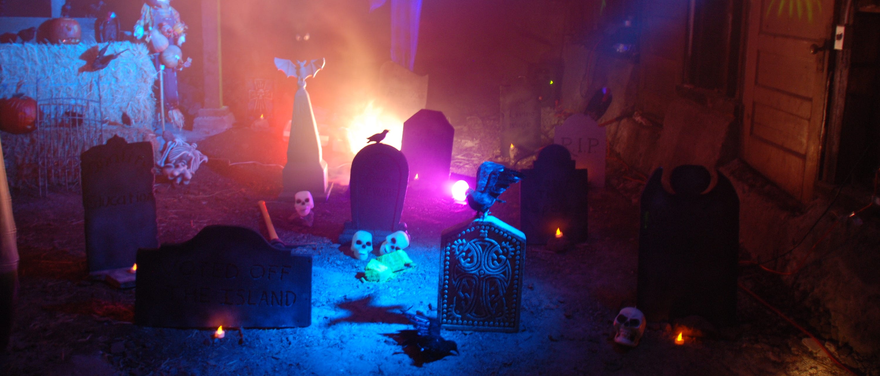 Neighbors Who Run A Top Sf Halloween Party Skip The Candy And Feed The Hungry By Alex Lash The Frisc