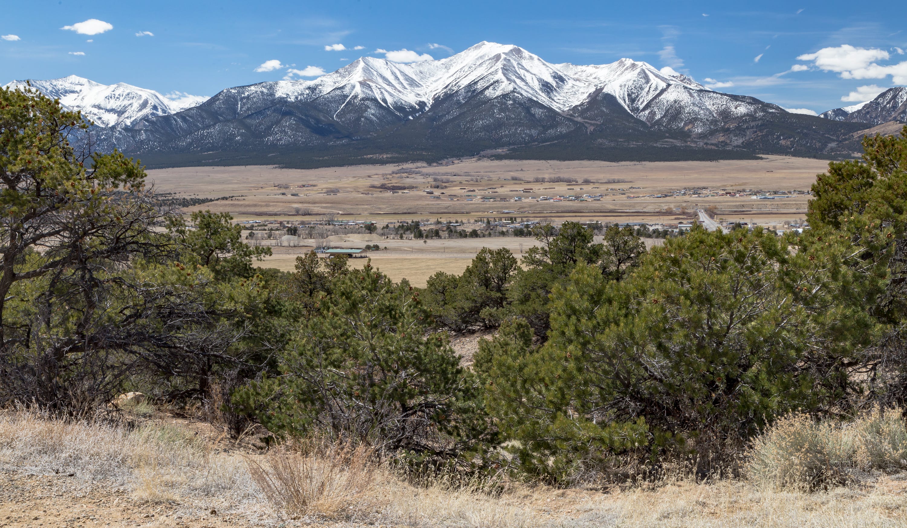 Snowshoeing in Crested Butte. 2 people, 555 miles by Turo Turo