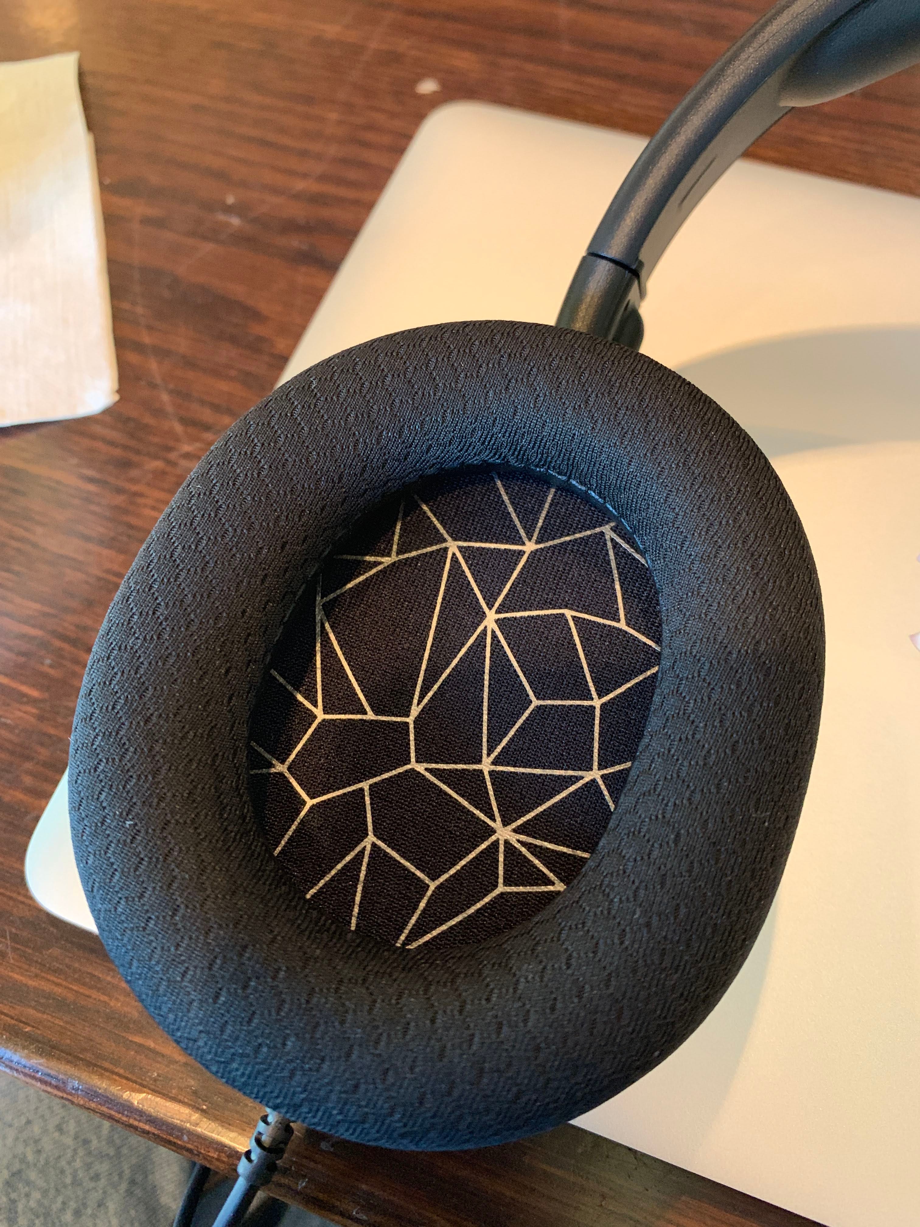 astro a10 vs arctis 1