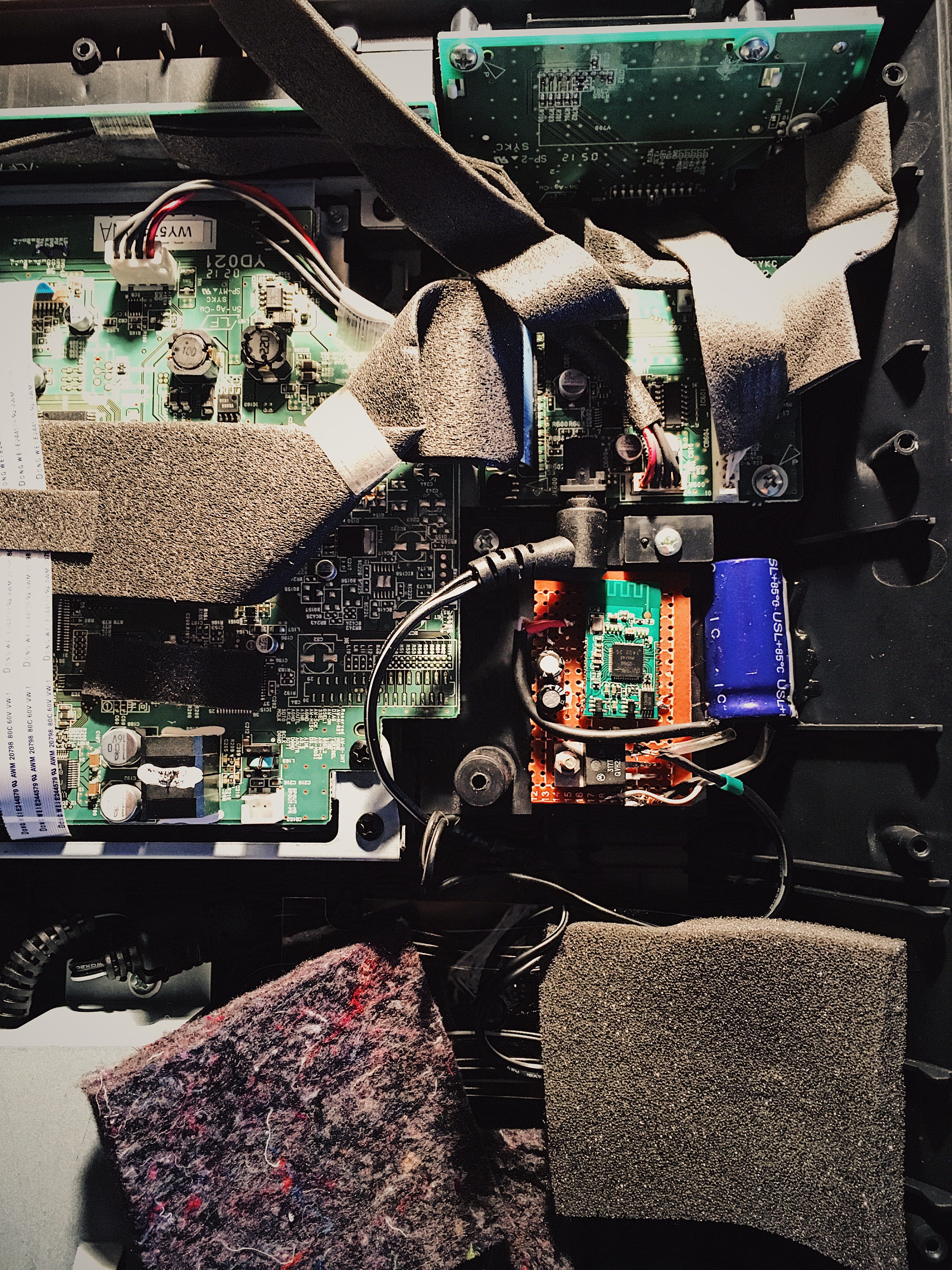 Yamaha ISX-800 speaker system hacked | by Kristian Boda | Medium