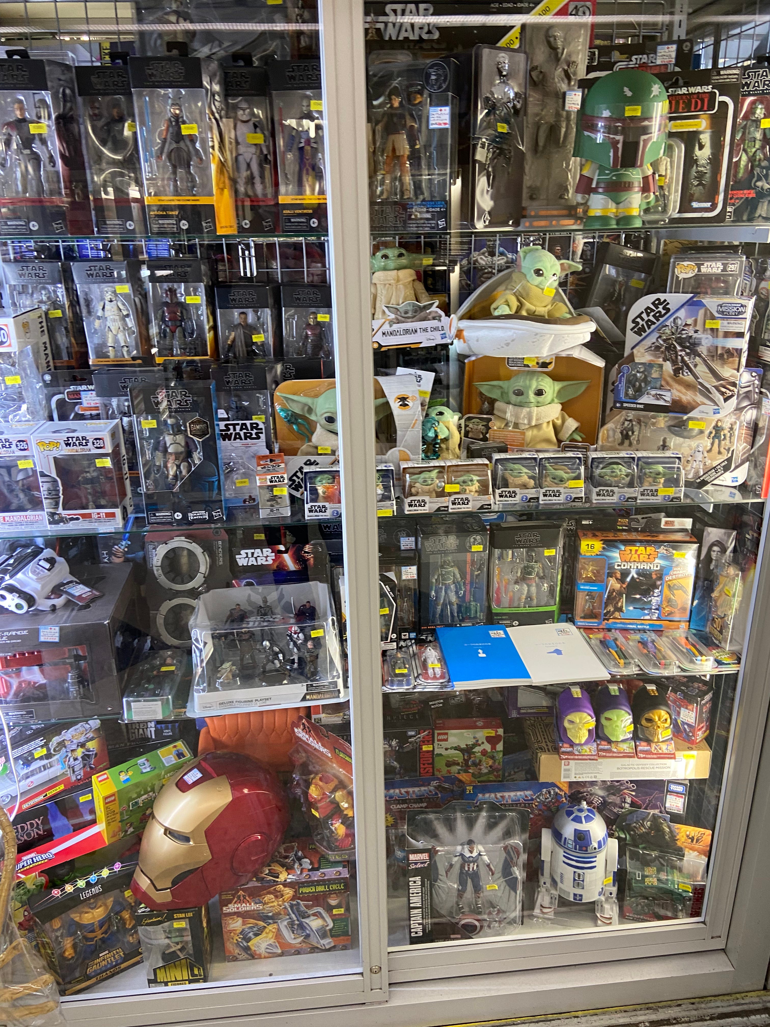 City of Collectables Tokyo (Figurines and Cards) | by Japanese Culture &  Photography | Medium