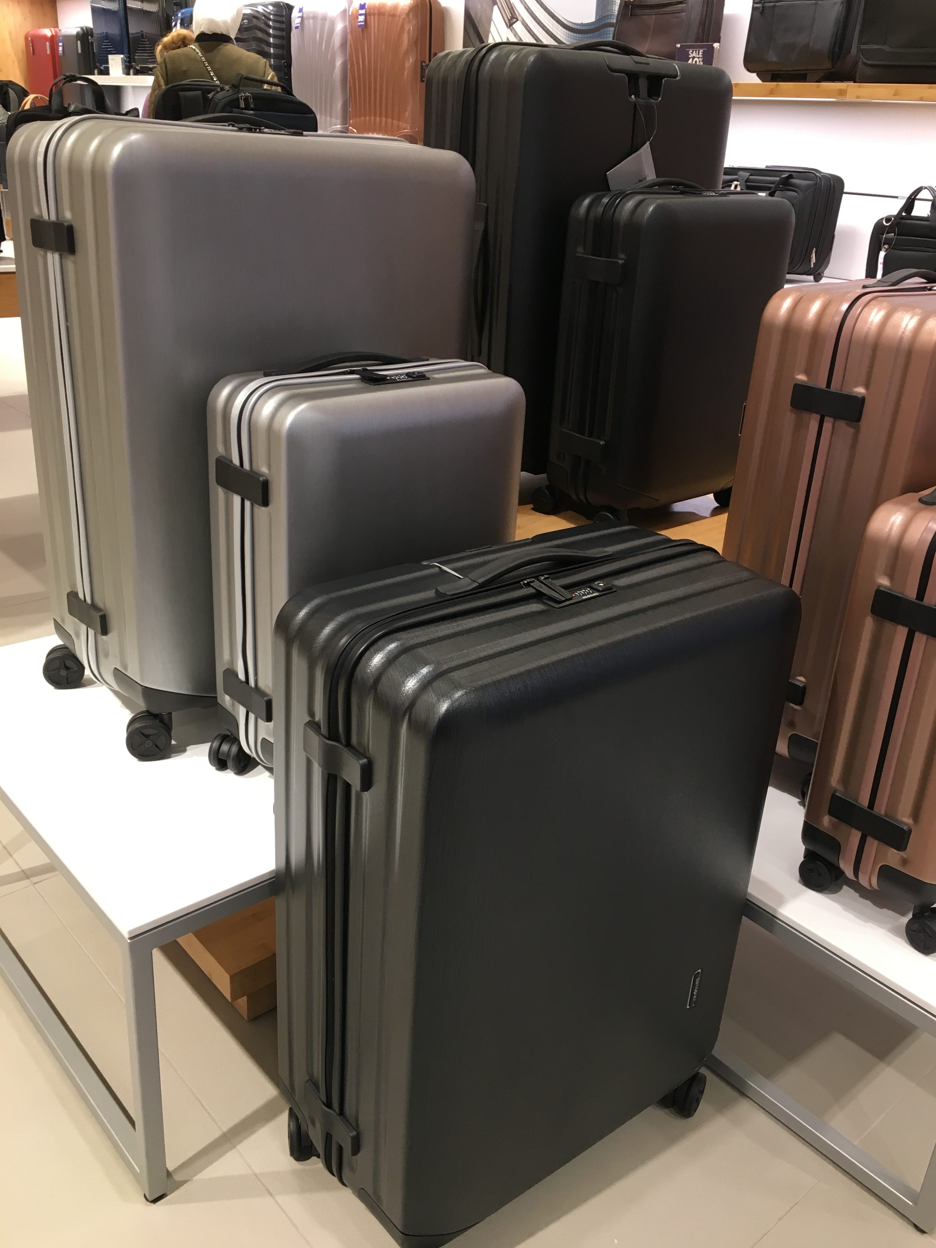 samsonite moa