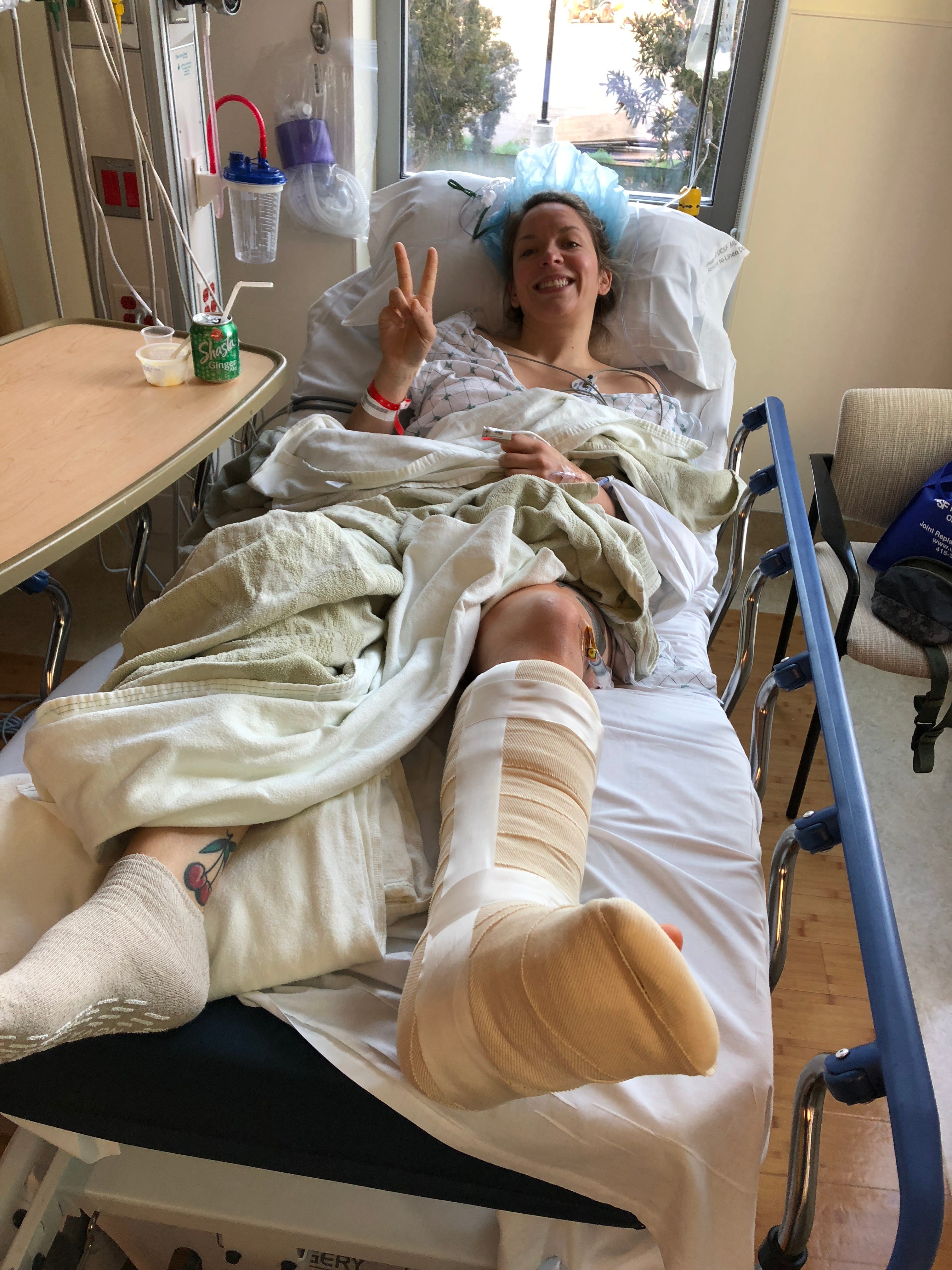 Tips on how to survive a broken ankle | by Daina Lightfoot | Medium Tips on how to survive a broken ankle | by Daina Lightfoot | Medium