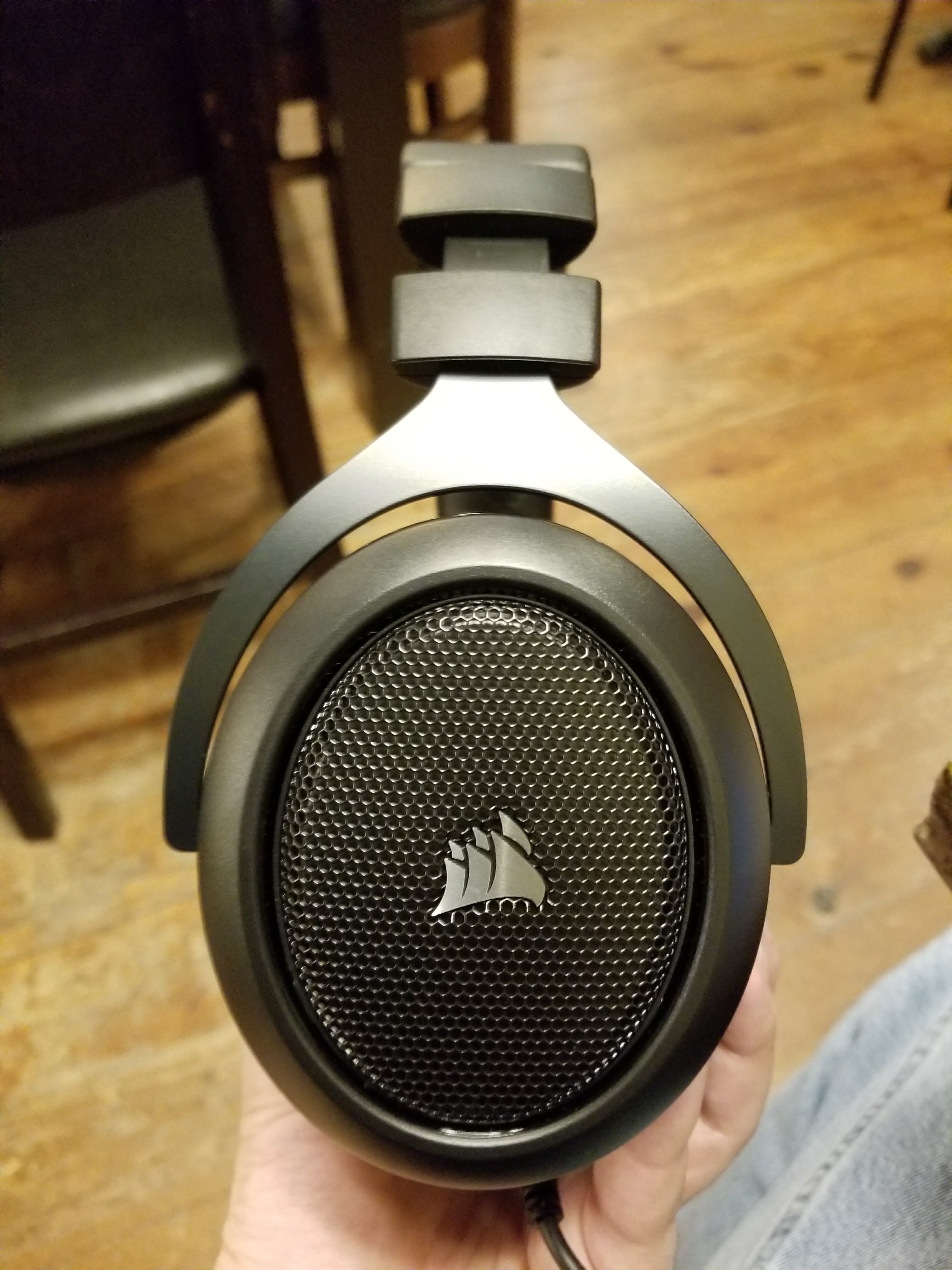 hyperx cloud alpha noise isolation