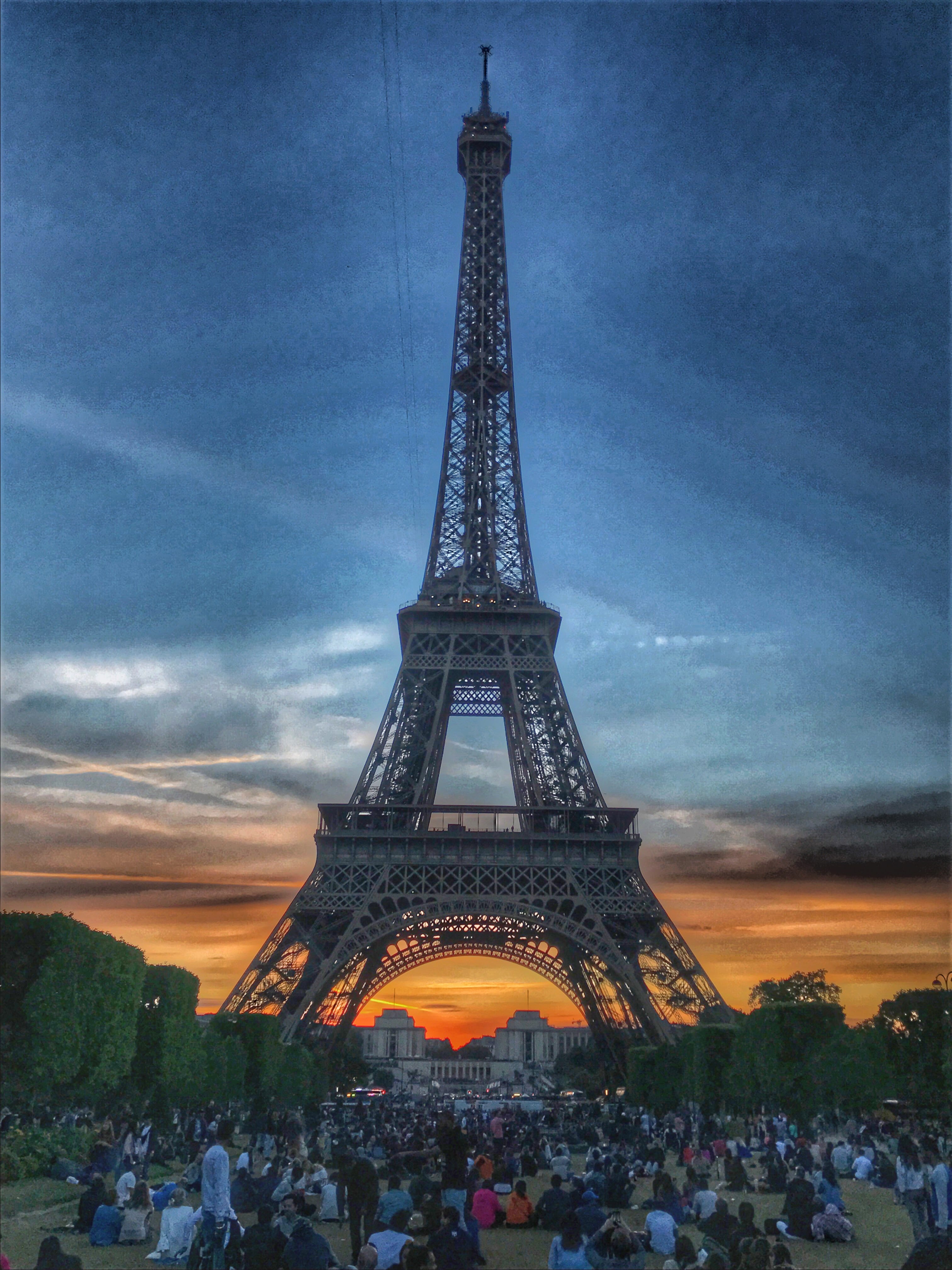 5 French Cultural Patterns That Influence The French Workplace By Laura Burke Havas Lofts Medium