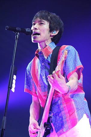 音樂 50歲的spitz 請繼續讓我停留在15歲 Robinson 任誰都無法觸及只有你我兩人的國度為了能緊握你的手不放 By Chris Wang Medium 音樂 50歲的spitz 請繼續讓我停留在15歲 Robinson 任誰都無法觸及只有你我兩人的國度為了能緊握你的手不放 By Chris Wang Medium