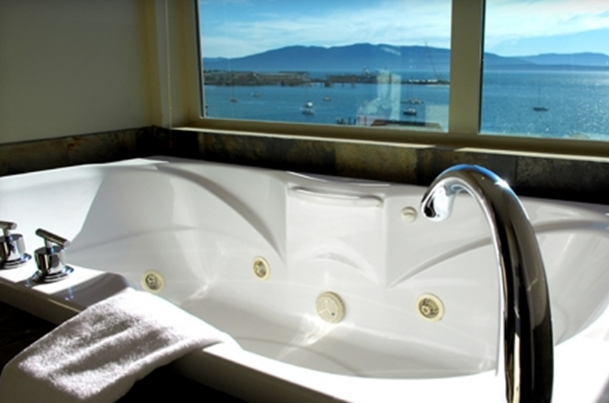 Best Hotels With Private Jacuzzi In Room Near Me Subesh