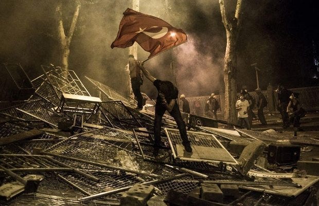 Dördüncü Yılında Gezi Direnişi. Gezi Direnişi'nin üzerinden dört yıl… | by Özgür Özer | Düzensiz