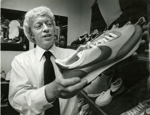 maestría Ambiente Sanción The Nike Founder's Secret To Success | by Roland Eva | Medium