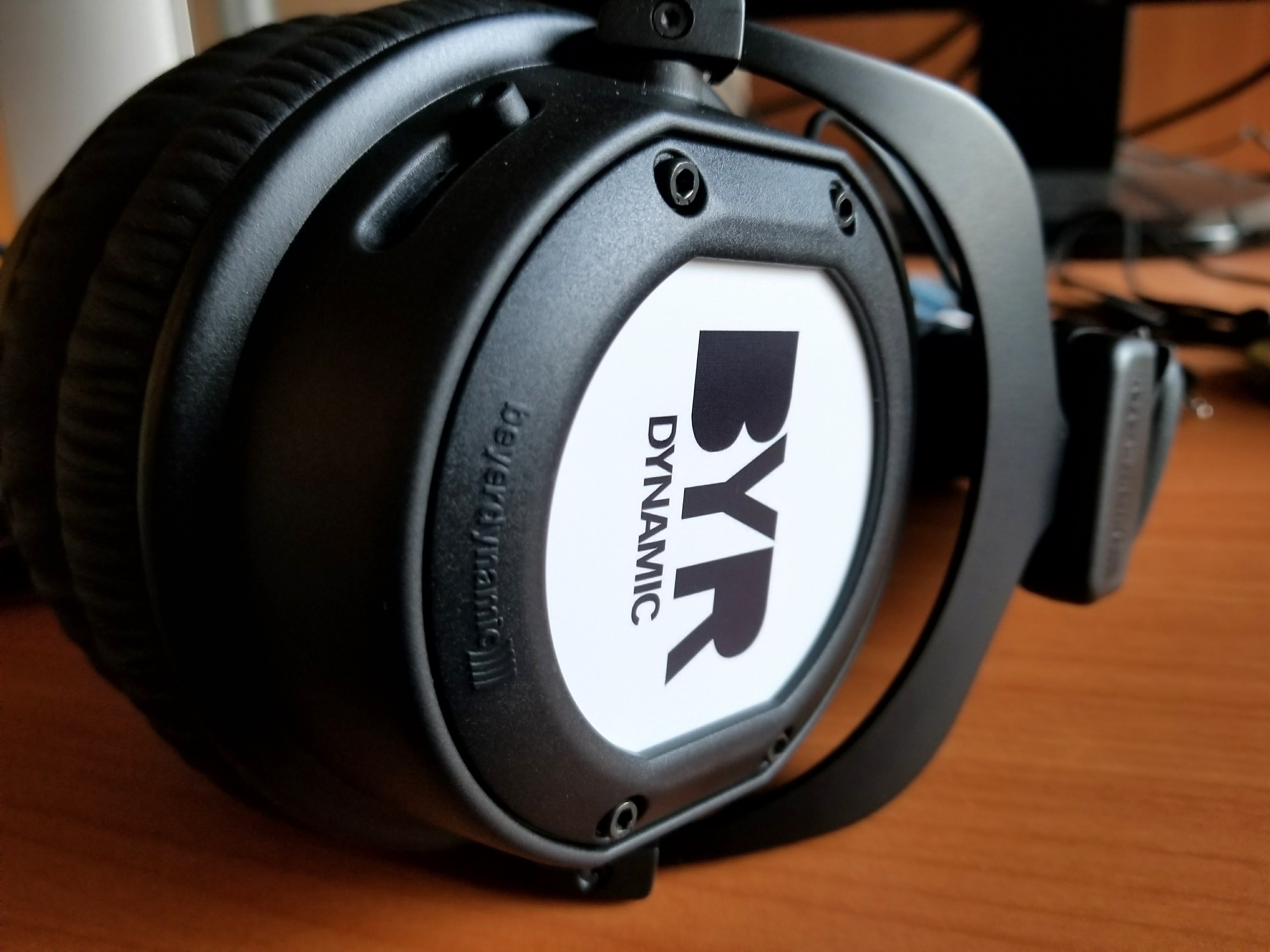 beyerdynamic custom one pro vs dt 770