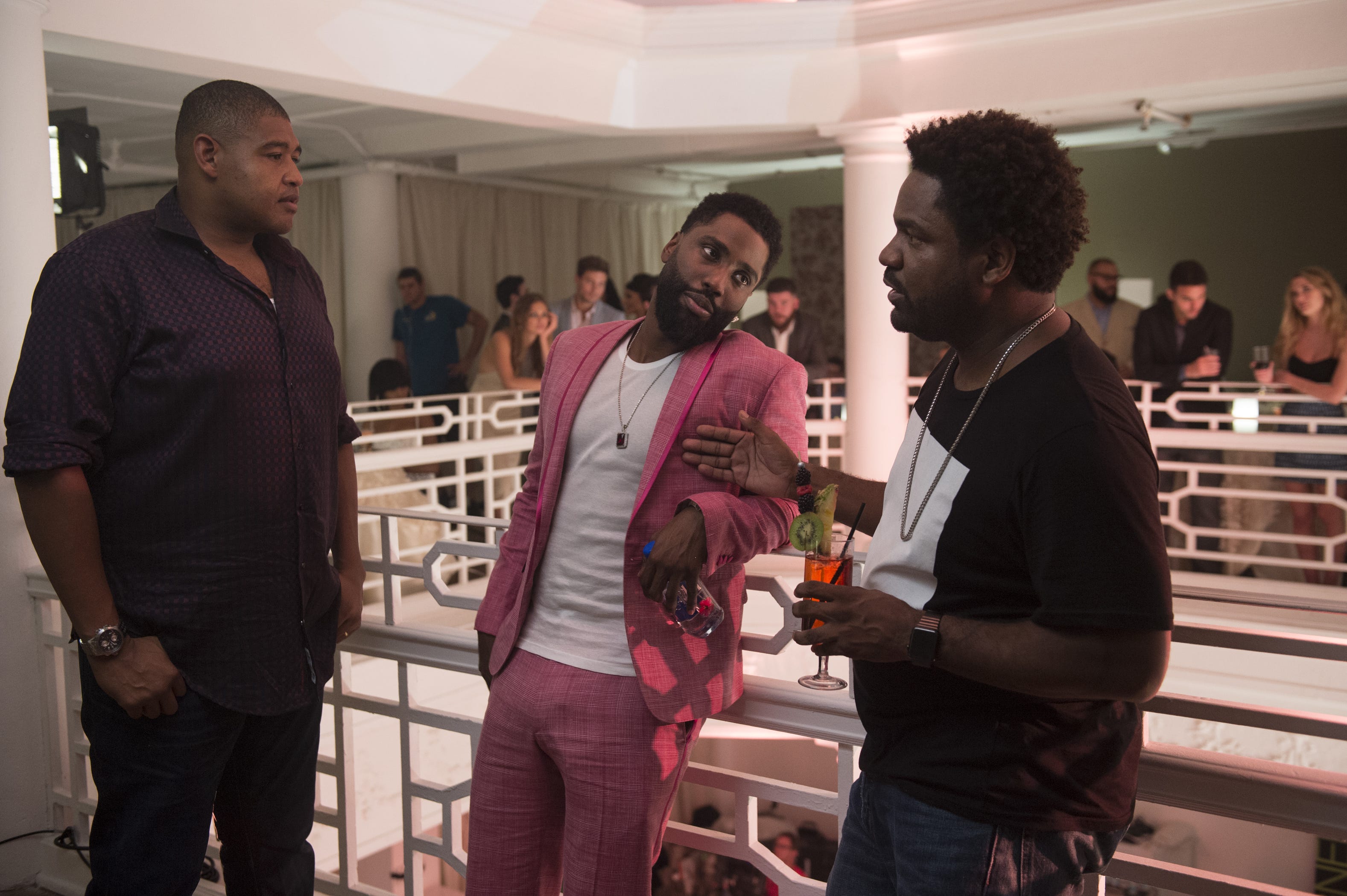 Films Et Séries Tv Avec Omar Benson Miller BALLERS, STARRING DWAYNE JOHNSON, RETURNS FOR ITS SOPHOMORE SEASON JULY