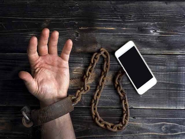 The cage that follows you: Chained to the iphone