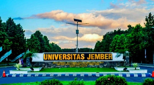 Selain Jember Tempat Wisata,, Jember Kota Pendidikan Juga