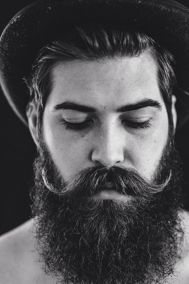 Como enrolar seu bigode. Passo a passo facinho para conquistar… | by ...