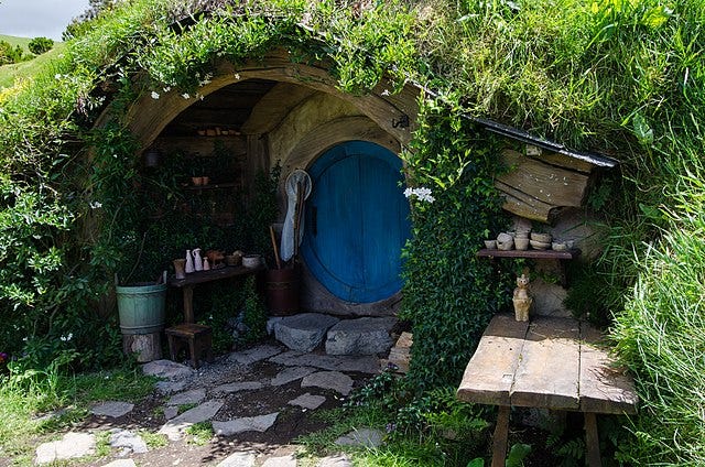  One of New Zealand’s many hobbitationes.