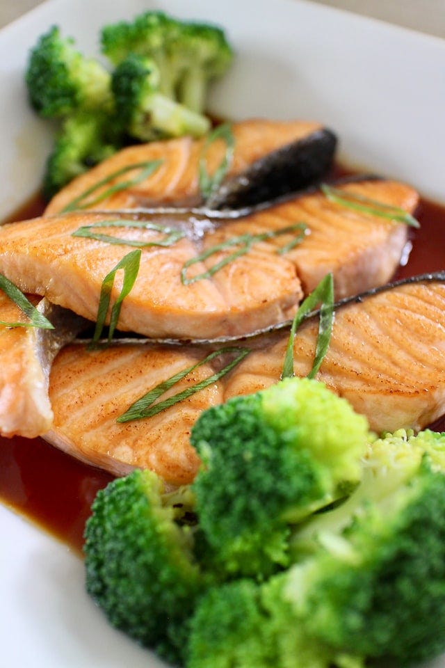 Fish is high in omega-3 fatty acids, vitamins D and B2, calcium and phosphorus, and minerals such as iron, zinc, iodine, magnesium, and potassium.