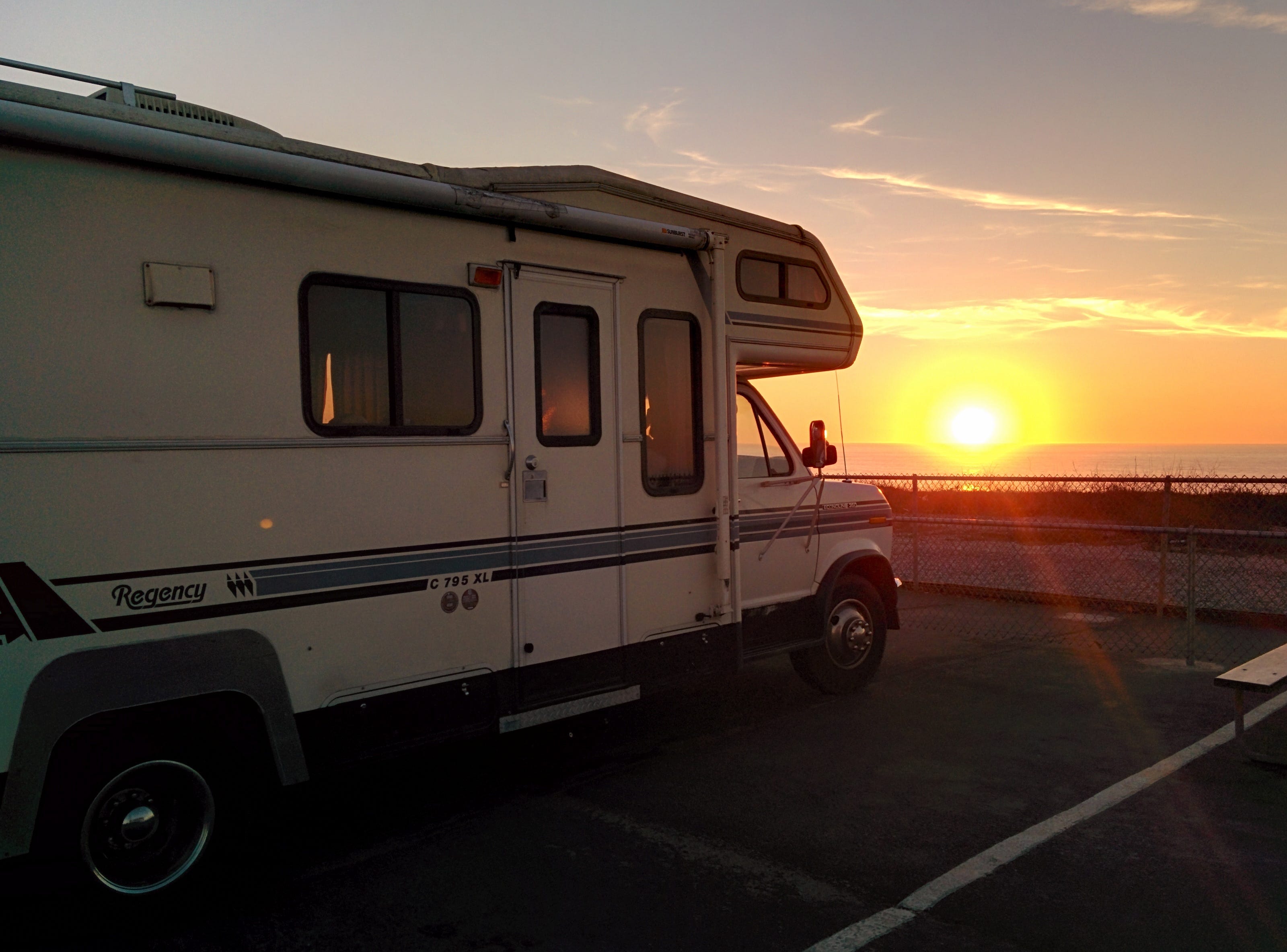 我的motorhome心路历程 2 Rv与tent By Kevin Zhang The Sweeping Monk Rv Life 房车旅行 Medium
