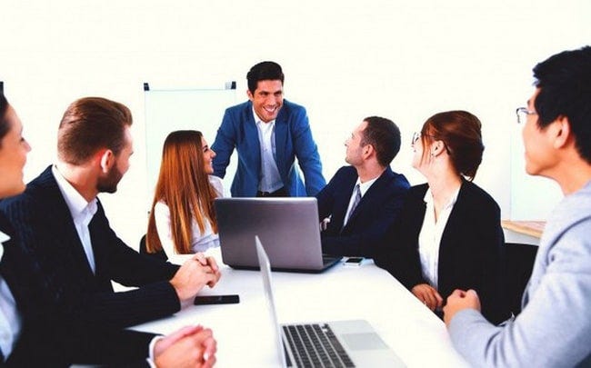 7 kỹ năng khác biệt tạo nên giám đốc thương hiệu hiện đại thành công | by Quynh Anh | Medium