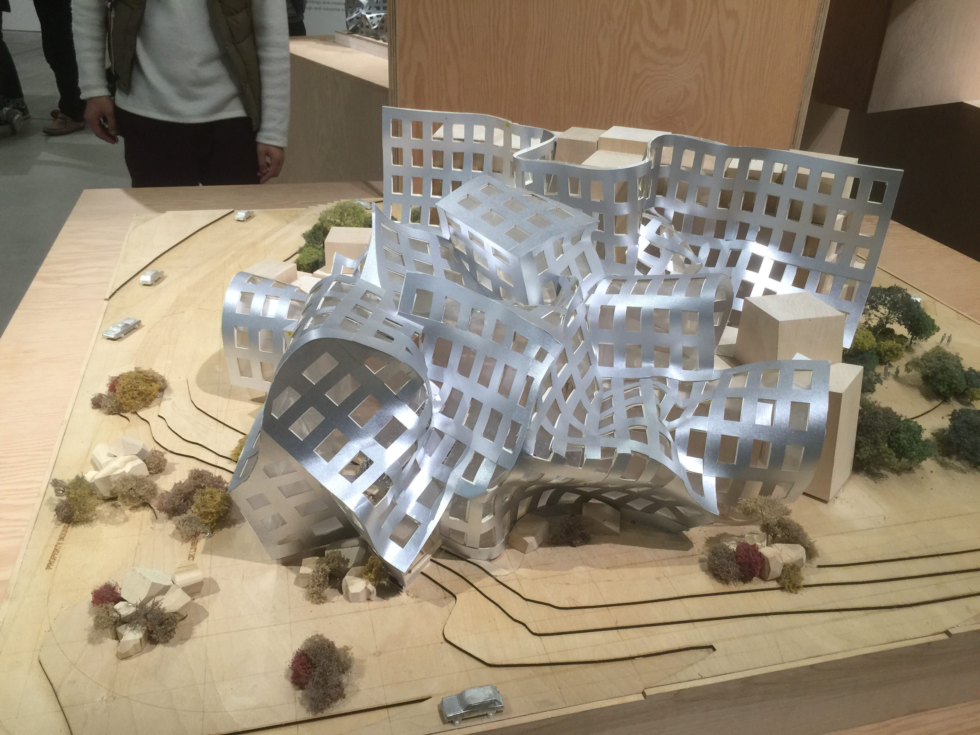 フランク ゲーリーは どうやってアイデアを建築にしているのか I Have An Idea How Architect Frank Gehry Make Idea Into Architecture By Sayaka Umezawa Medium