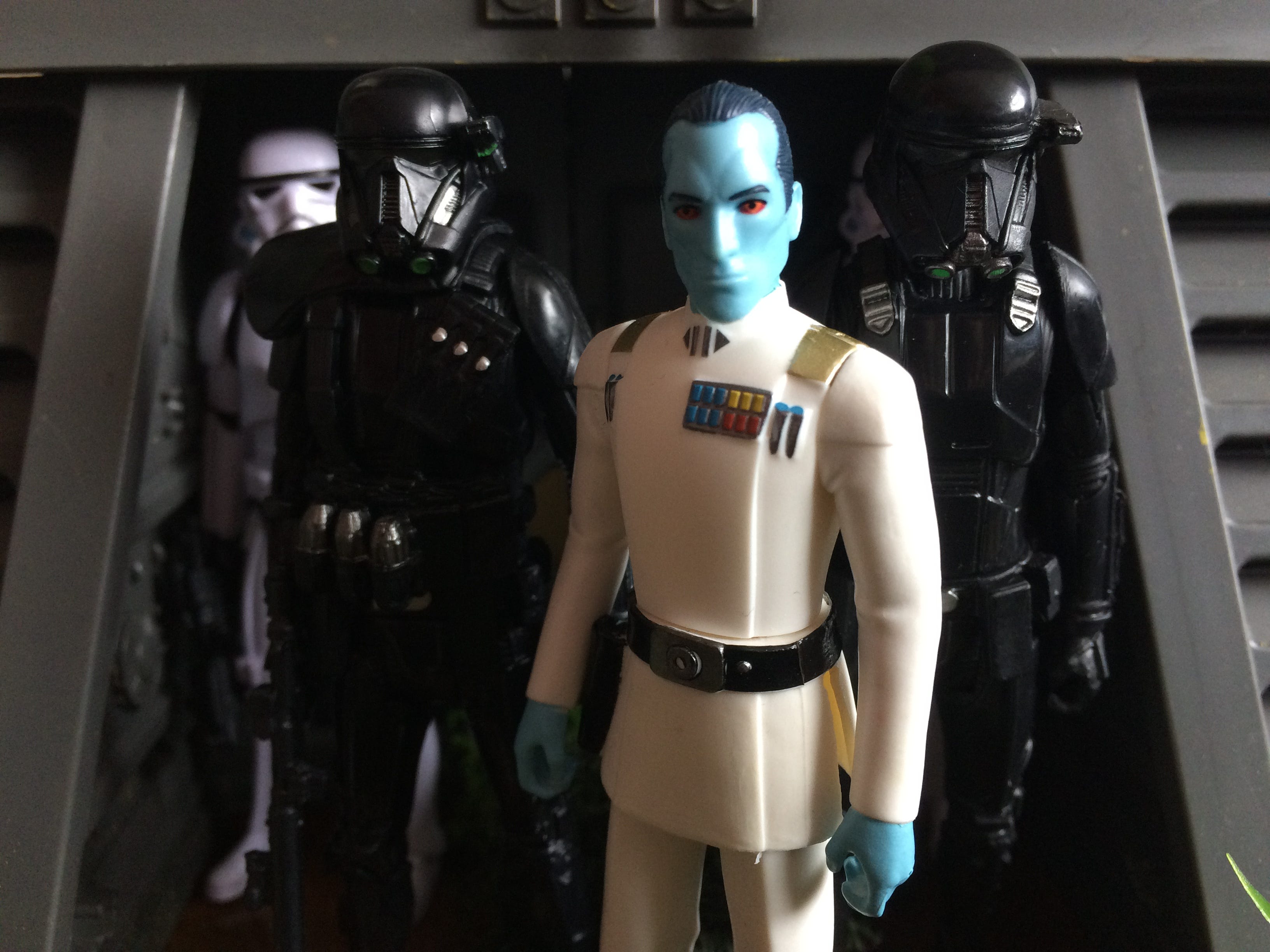 grand admiral thrawn action figure