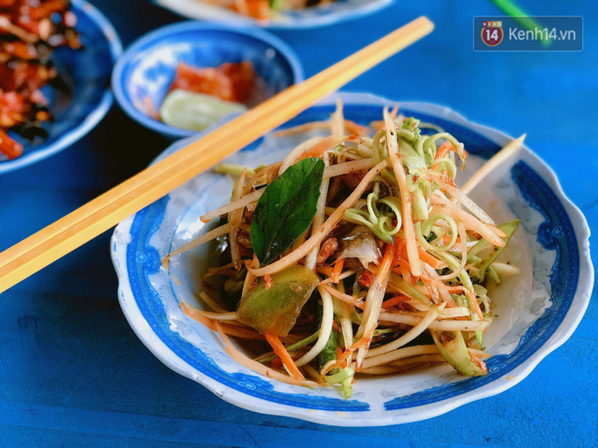 Gỏi đu đủ băm — món quen thuộc của người Campuchia