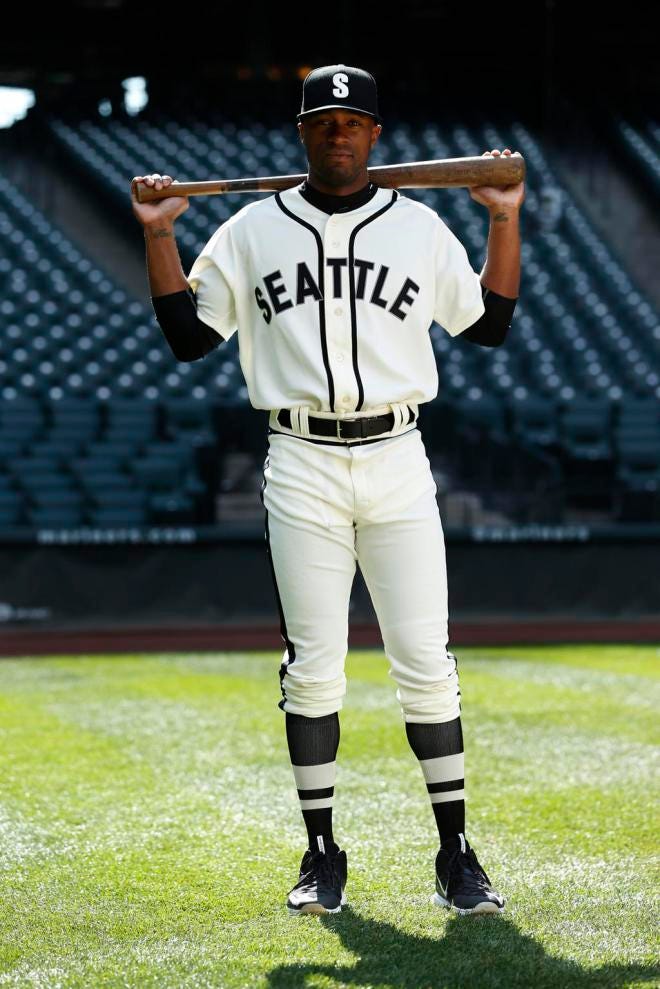 mariners uniform history