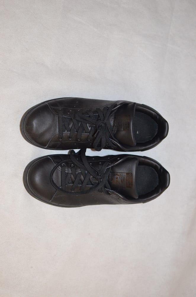 all black stan smith