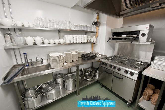 5 Facilities You Can Enjoy While Buying Catering Equipment Online