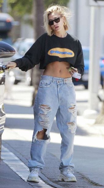 5 Tips Padu Padan Crop Top yang Chic 